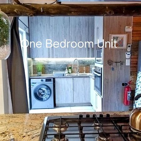 Bateleur Self Catering Cc Apartment Windhoek Luaran gambar