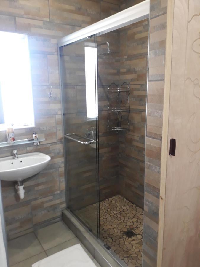 Bateleur Self Catering Cc Apartment Windhoek Luaran gambar