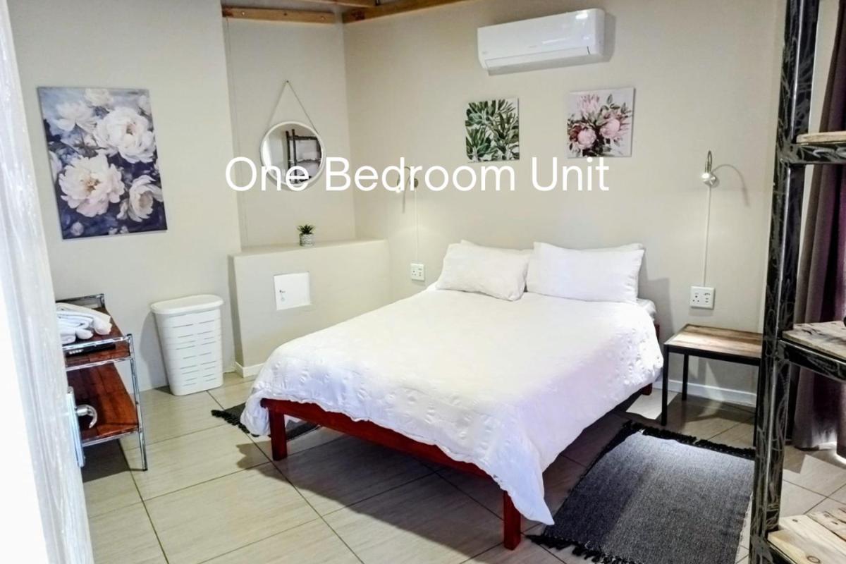 Bateleur Self Catering Cc Apartment Windhoek Luaran gambar
