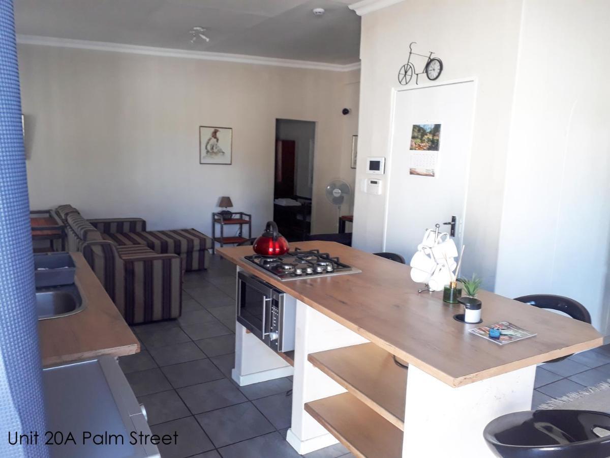 Bateleur Self Catering Cc Apartment Windhoek Luaran gambar
